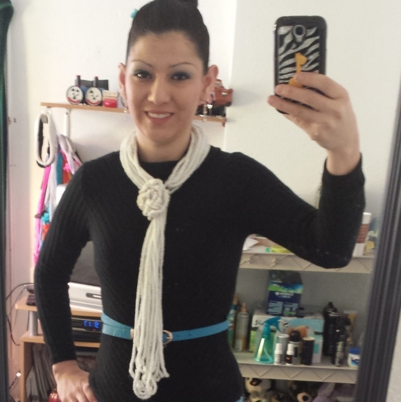 Scarf, - Picture 2 of 8